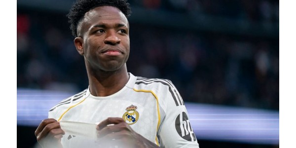 Vinícius Júnior verlangt naar dezelfde erkenning als Kylian Mbappé. Vinícius Júnior verlangt naar dezelfde erkenning als Kylian Mbappé.